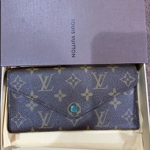Louis Vuitton Wallet with insert